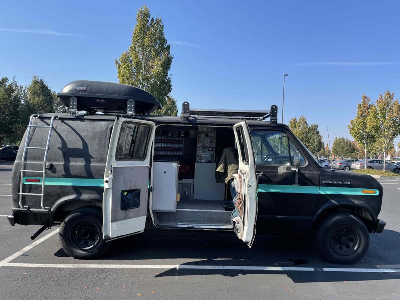 Picture 3/34 of a 1989 Ford Econoline E150 for sale in Vancouver, Washington