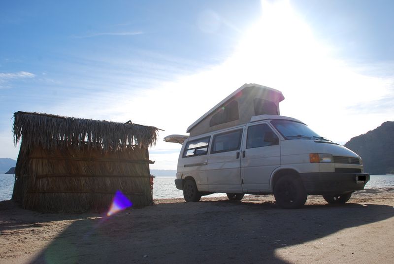Picture 1/21 of a 1995 Volkswagen Eurovan Camper  for sale in Seattle, Washington