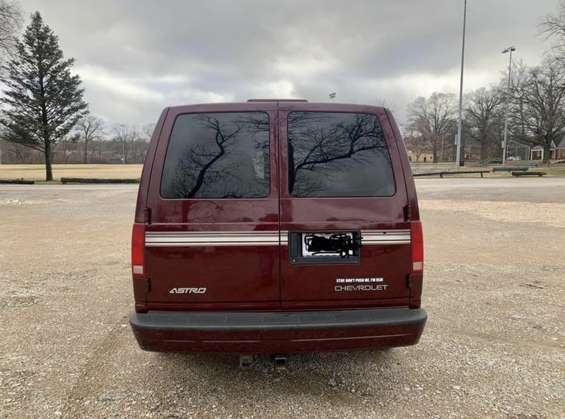 Picture 2/4 of a 2003 Chevy Astro  for sale in Murphysboro, Illinois