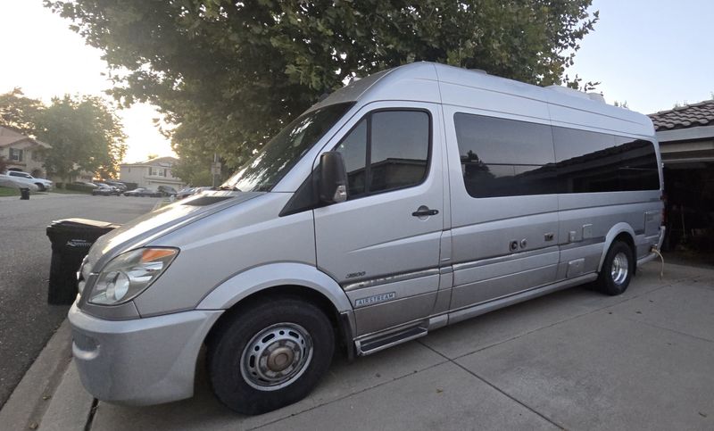 Picture 5/25 of a 2012 Airstream Interstate 3500 Luxury Camper for sale in Sacramento, California