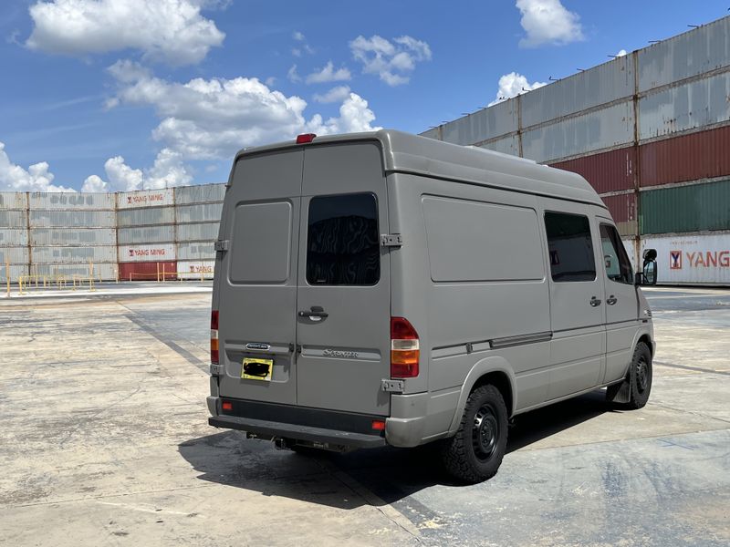 Picture 4/15 of a 2004 Freightliner T1N Sprinter Van for sale in Ogdensburg, New Jersey