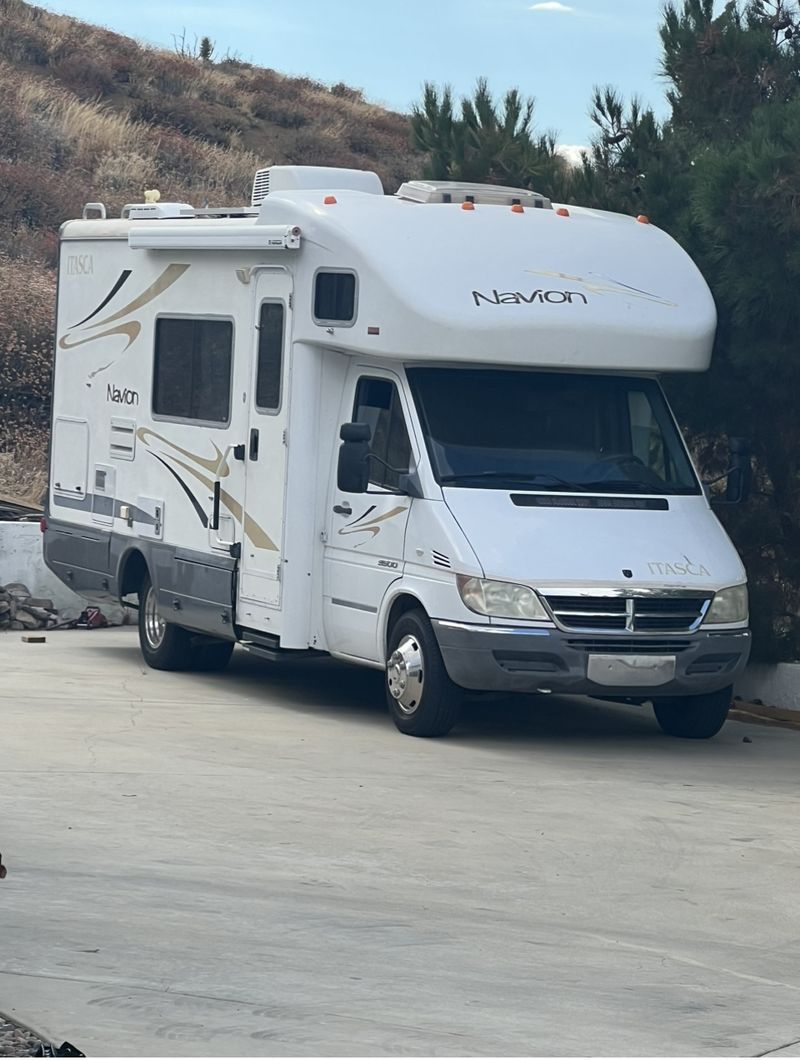 Picture 1/4 of a 2007 Navion Itasca 5 cyl Mercedes diesel  for sale in Palmdale, California