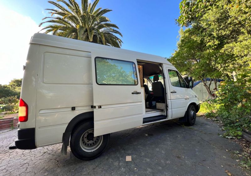 Picture 4/12 of a 2006 Mercedes Sprinter 3500 for sale in Sebastopol, California