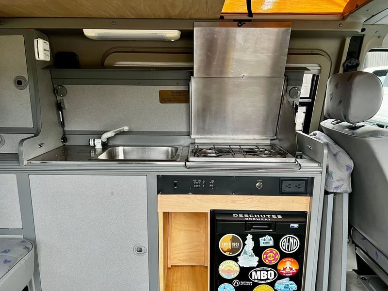 Picture 4/9 of a Great running '97 VM Camper Van! Our family has enjoyed it. for sale in Bend, Oregon