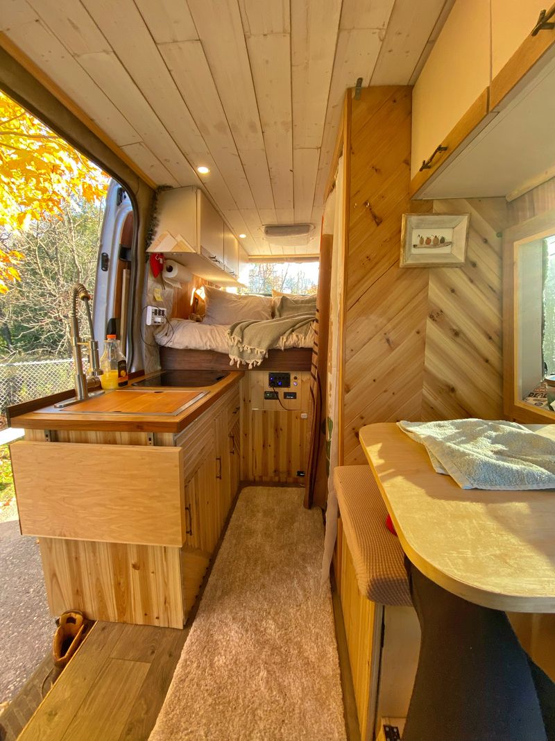 Picture 1/21 of a 2012 Mercedes Benz 144" WB | Four Seasons | Indoor Shower  for sale in Seattle, Washington