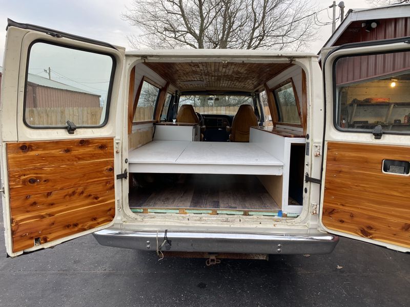 Picture 5/9 of a 1991 Ford E-350 for sale in Hodgenville, Kentucky