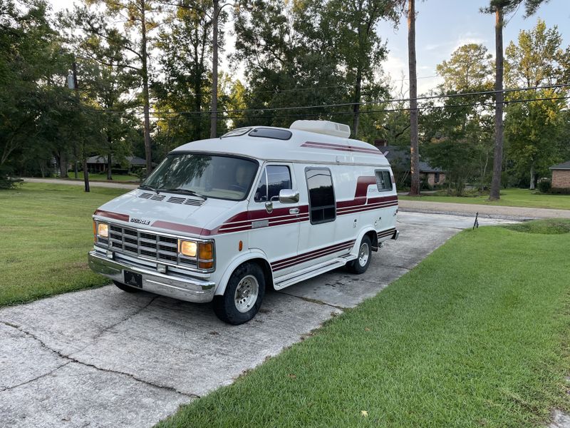 Picture 5/13 of a 1987 Xplorer Xtra Van for sale in Mandeville, Louisiana