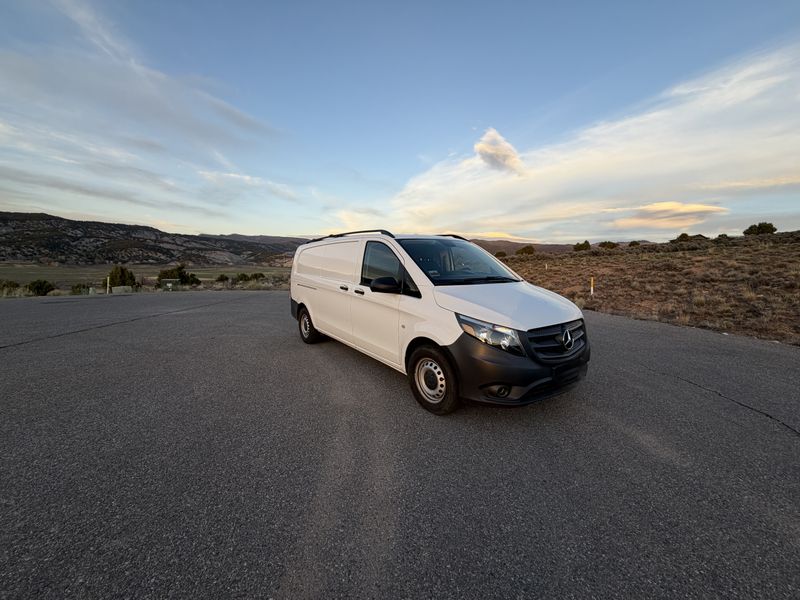 Picture 1/10 of a 2021 Mercedes Metris for sale in Eagle, Colorado