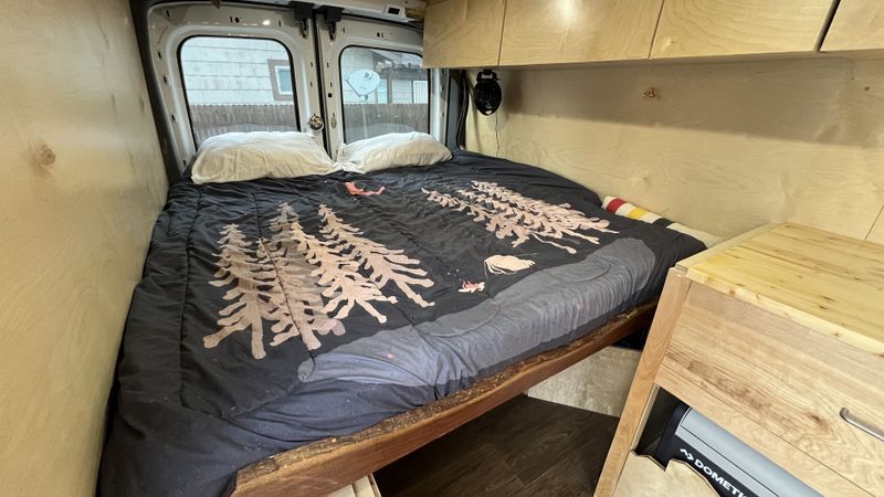 Picture 3/17 of a 2015 Ford Transit 250 Medium Roof for sale in Flagstaff, Arizona
