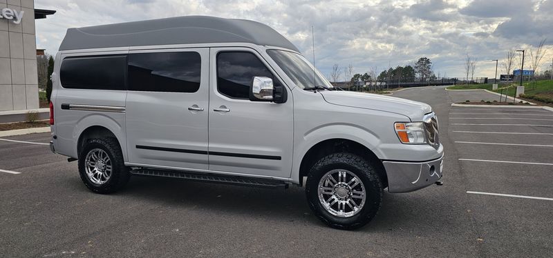 Picture 4/22 of a 2017 Nissan NV3500 SL 4x4 66k miles for sale in Knoxville, Tennessee