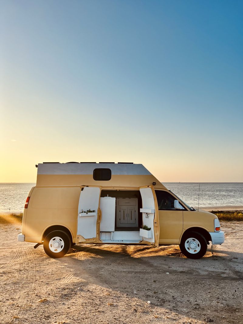 Picture 5/37 of a 🌻 🐝 High Top Boho Camper Van for sale in Saint Petersburg, Florida