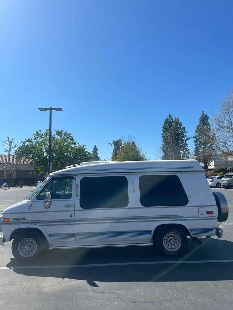 Picture 3/10 of a 1993 Chevrolet G20 (automatic)  for sale in Los Angeles, California