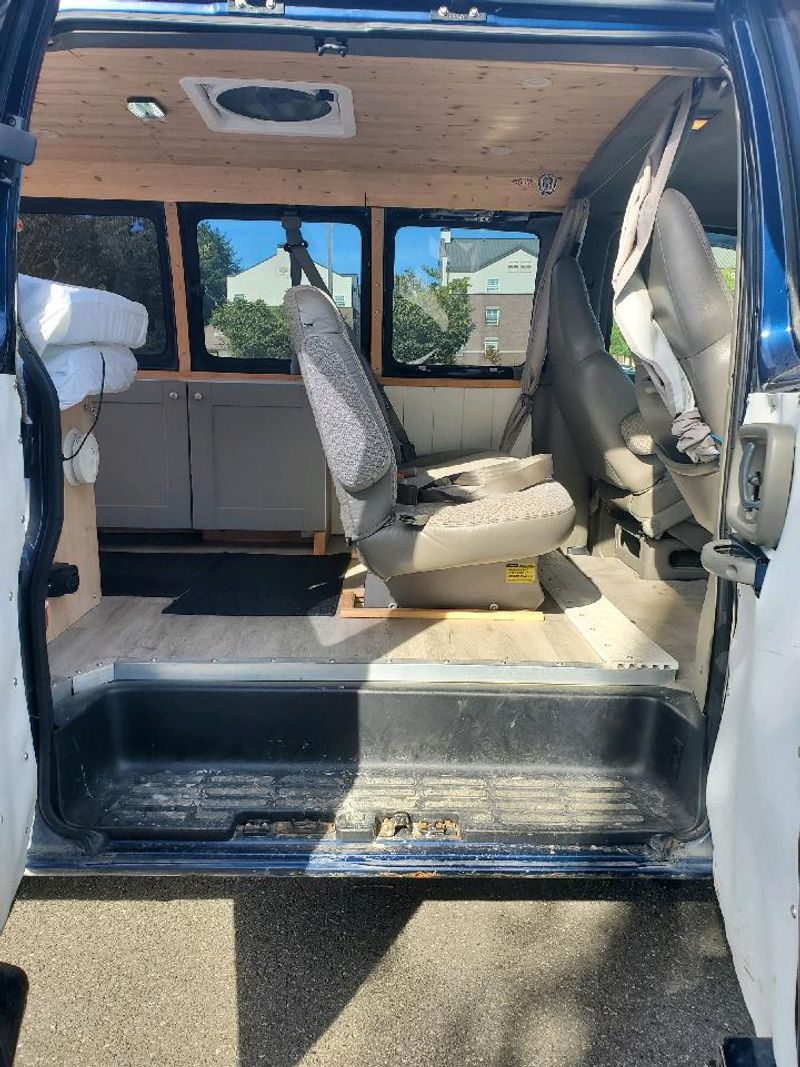 Picture 5/10 of a 2000 Chevy G3500 for sale in Tacoma, Washington