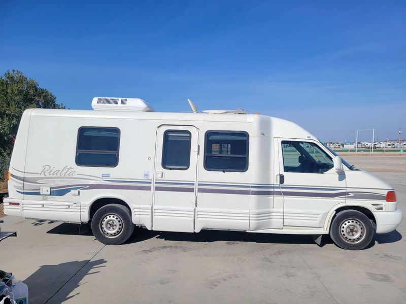 Picture 1/25 of a 1999 Rialta Winnebago  for sale in Quartzsite, Arizona