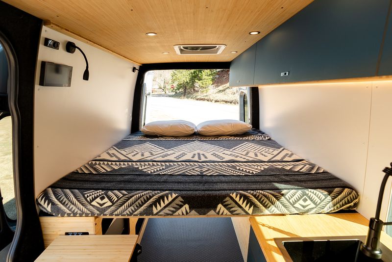 Picture 4/14 of a 2025 Geotrek Albatross Sprinter 144 AWD for sale in Boulder, Colorado