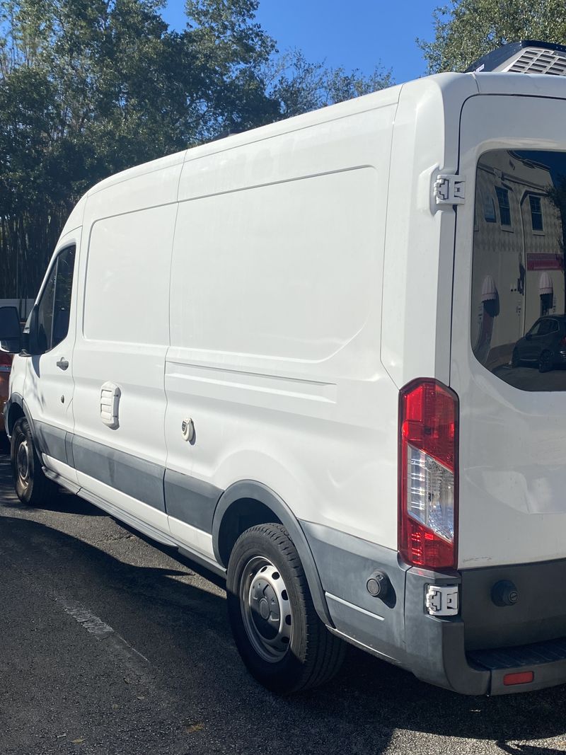 Picture 2/4 of a 2016 Ford Transit 150 Medium Roof LWB for sale in Saint Petersburg, Florida