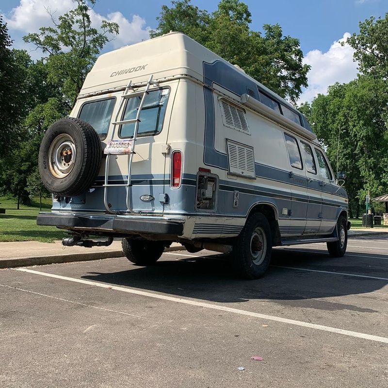 Picture 4/10 of a 1986 Ford E350 Chinook Camper Van  for sale in Columbus, Ohio