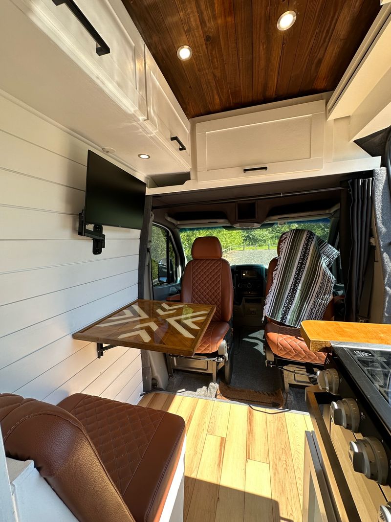Picture 3/15 of a 2008 Freightliner Sprinter 3500 2WD Mega Roof for sale in Philadelphia, Pennsylvania