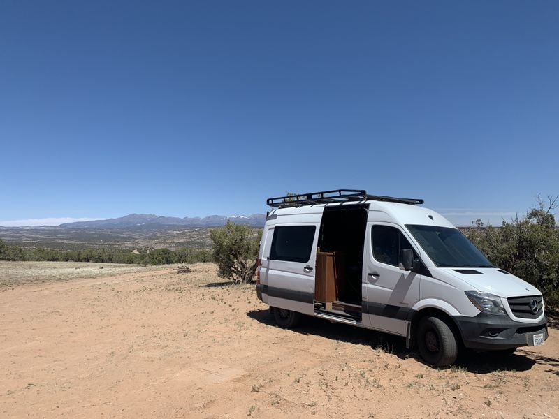 Picture 2/21 of a Off-grid Sprinter 144 for sale in Oakland, California