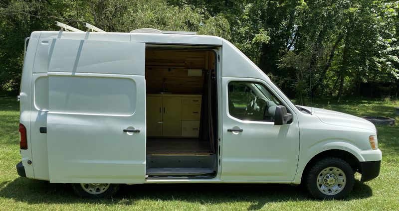 Picture 1/23 of a Nissan NV2500 FD Camper Van for sale in Blountville, Tennessee