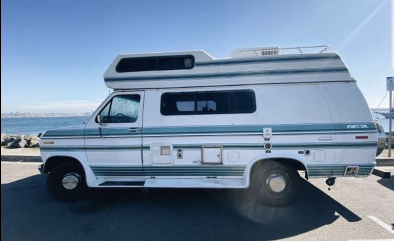 Picture 3/9 of a 1991 Ford E-250 Camper for sale in Los Angeles, California