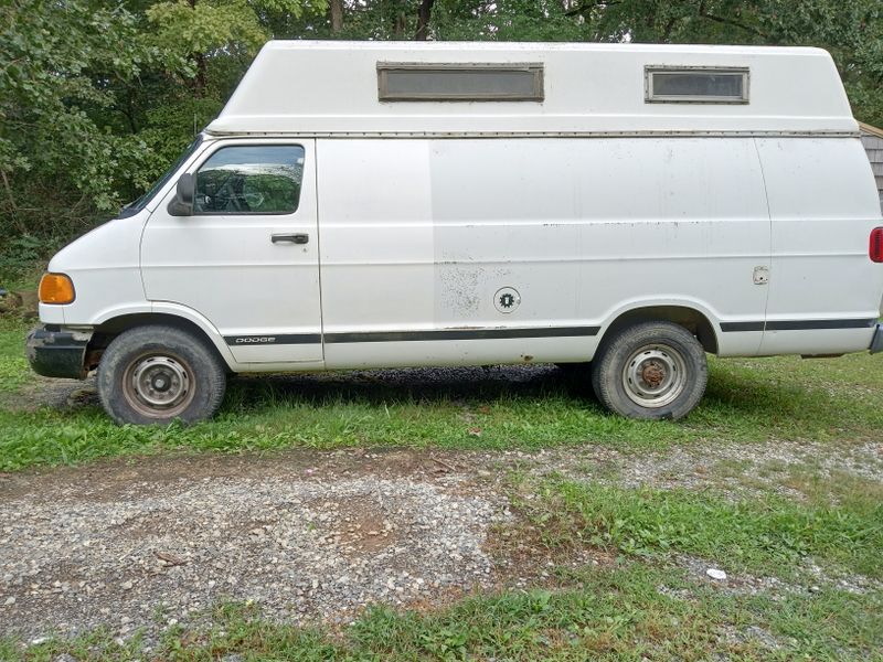 Picture 1/6 of a 2001 Dodge 3500 Ram Van for sale in Dandridge, Tennessee