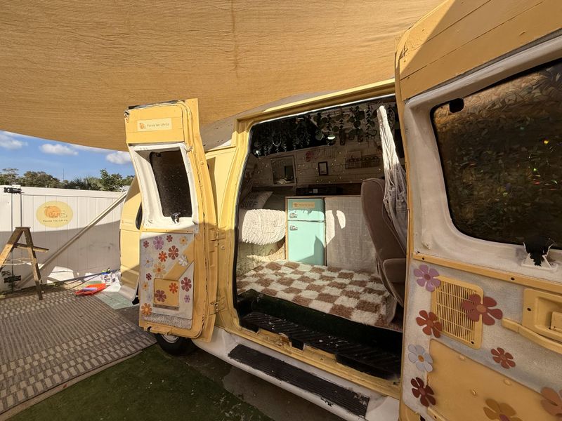 Picture 5/35 of a 🌻 Sunshine Camper Van - FL Van Life Co 🌻 for sale in Saint Petersburg, Florida