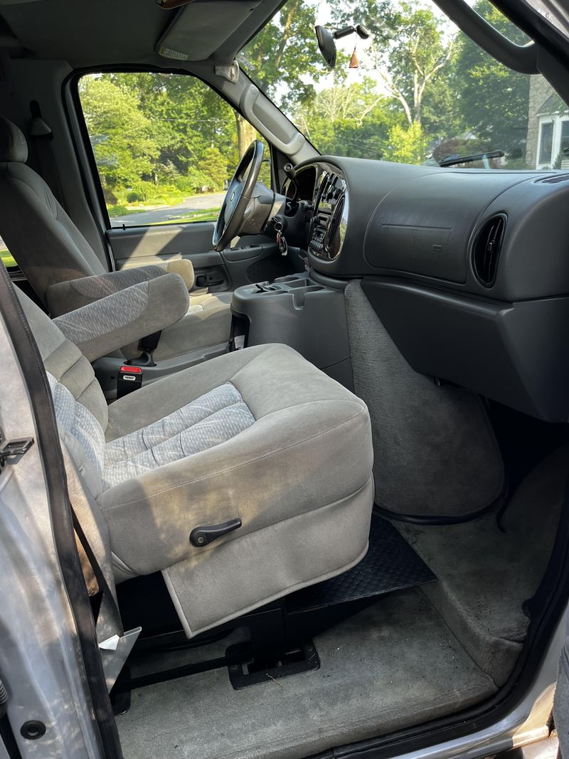 Picture 4/9 of a 2004 Ford E250 High Top Conversion Wheelchair Accessible for sale in Hillsdale, New Jersey