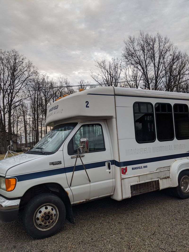 Picture 1/4 of a UNCONVERTED 2005 Ford e350 (more pictures coming soon) for sale in Marysville, Ohio
