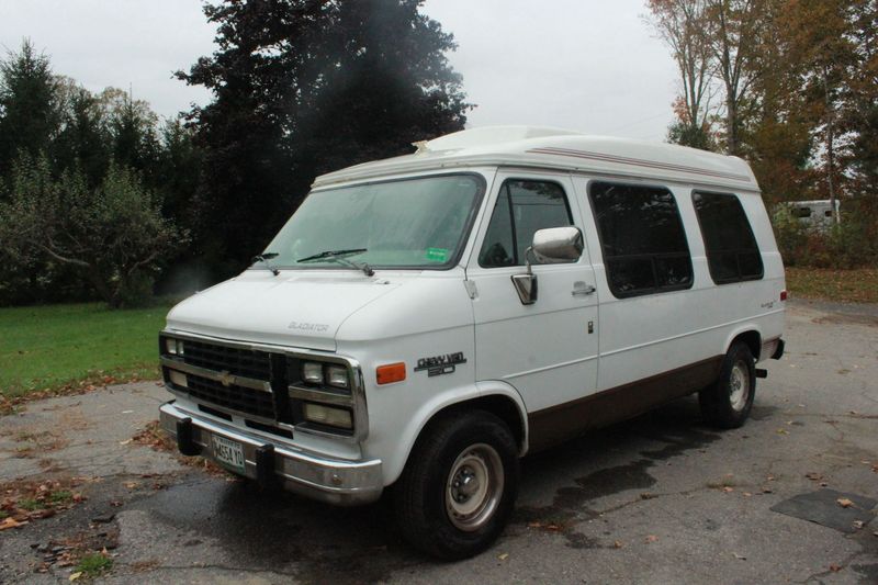 Picture 1/20 of a 1995 Chevy Gladiator Van for sale in Newport, Maine