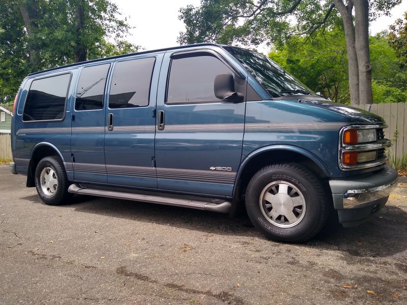 Picture 6/25 of a 1998 Chevy Express 1500 Conversion Van (sleeper) for sale in Tallahassee, Florida