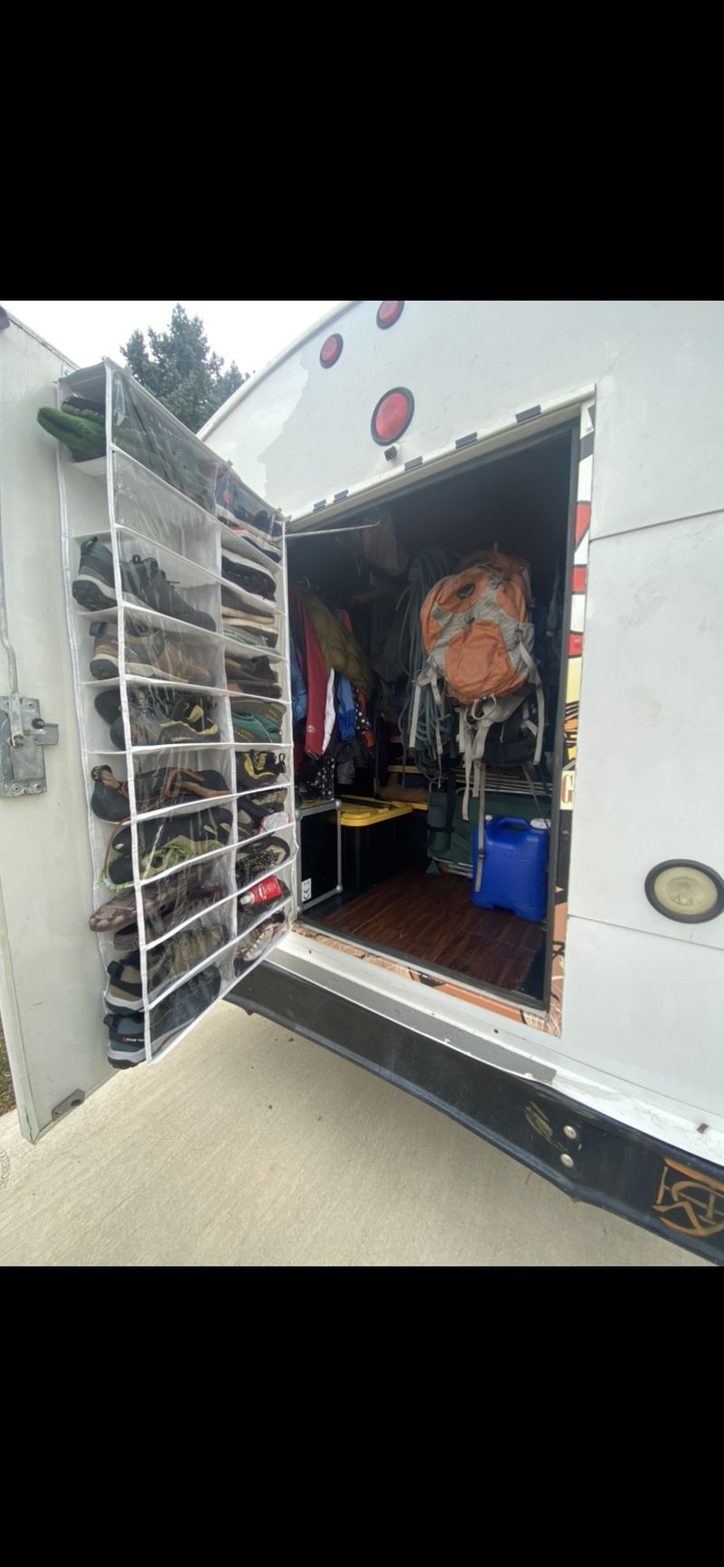 Picture 5/6 of a 2006 Converted Shuttle Bus for sale in Joshua Tree, California