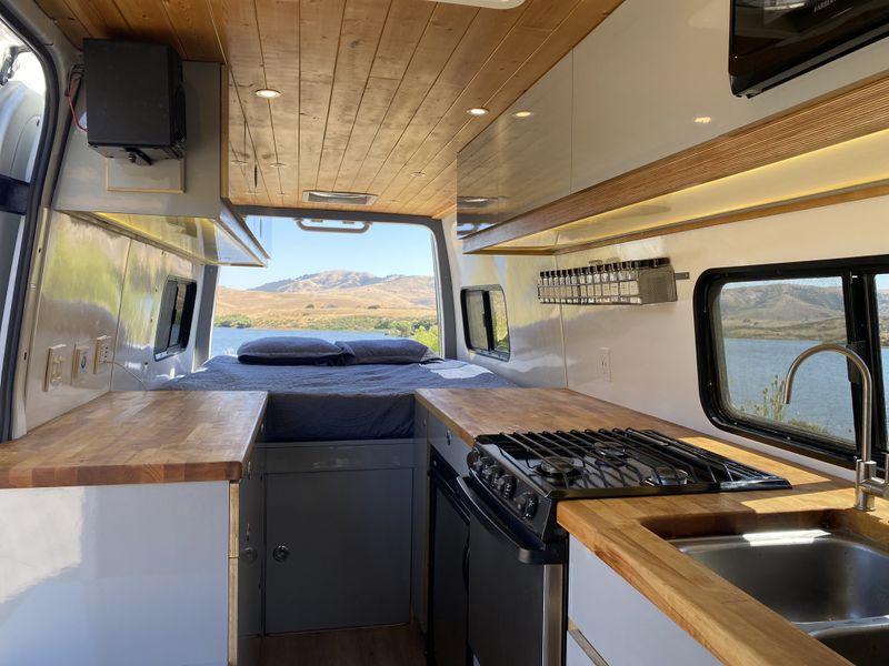 Picture 3/12 of a 2007 Dodge Sprinter 2WD 170″ WB high roof for sale in Richmond, California