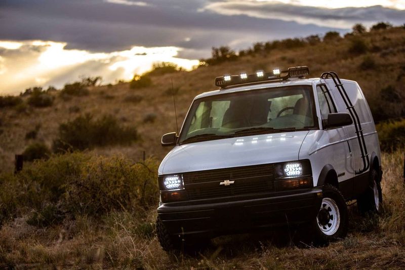 Picture 4/9 of a 2000 Chevy Astro Overland AWD (solar power) for sale in Grants Pass, Oregon