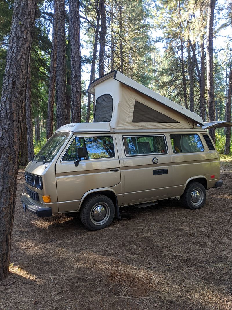 Picture 1/31 of a 1986 Westfalia Camper Van 2,000 miles on rebuilt engine for sale in Bend, Oregon