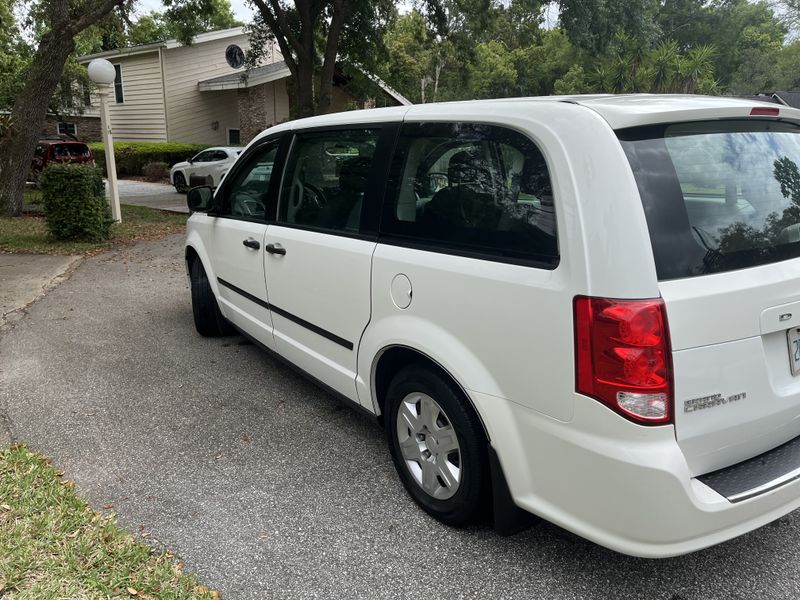 Picture 2/21 of a 2011 Dodge Grand Caravan Camper for sale in Longwood, Florida