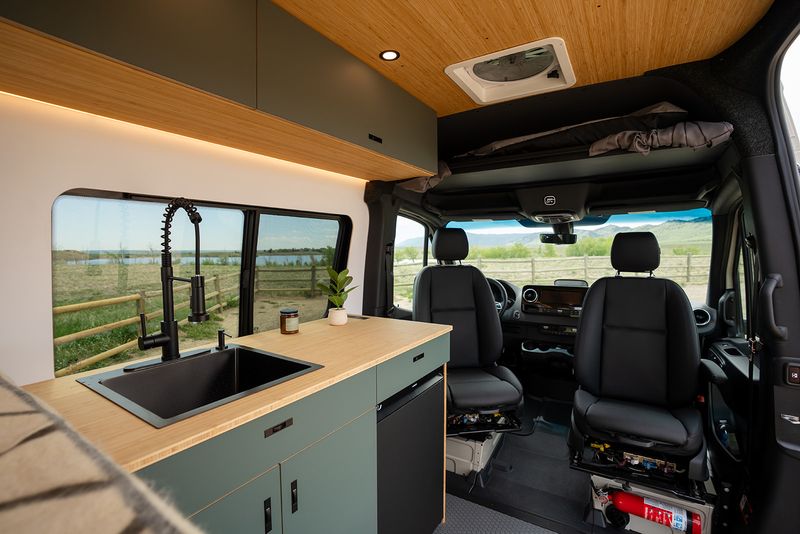 Picture 5/10 of a 2025 Geotrek Bear Peak Sprinter 144 AWD for sale in Boulder, Colorado