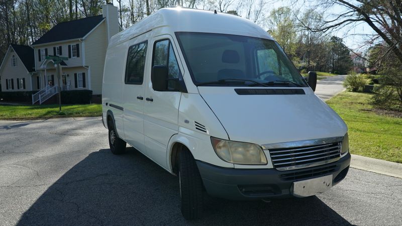 Picture 4/21 of a 2006 Freightliner Sprinter Camper Van! MUST SEE!! for sale in Clayton, North Carolina
