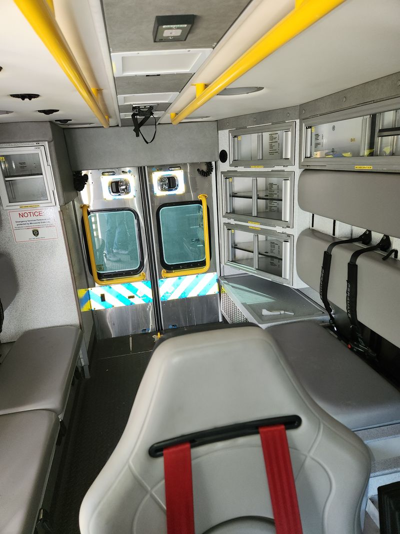 Picture 3/11 of a 2018 Ford E450 Ultramedic for sale in Myrtle Beach, South Carolina
