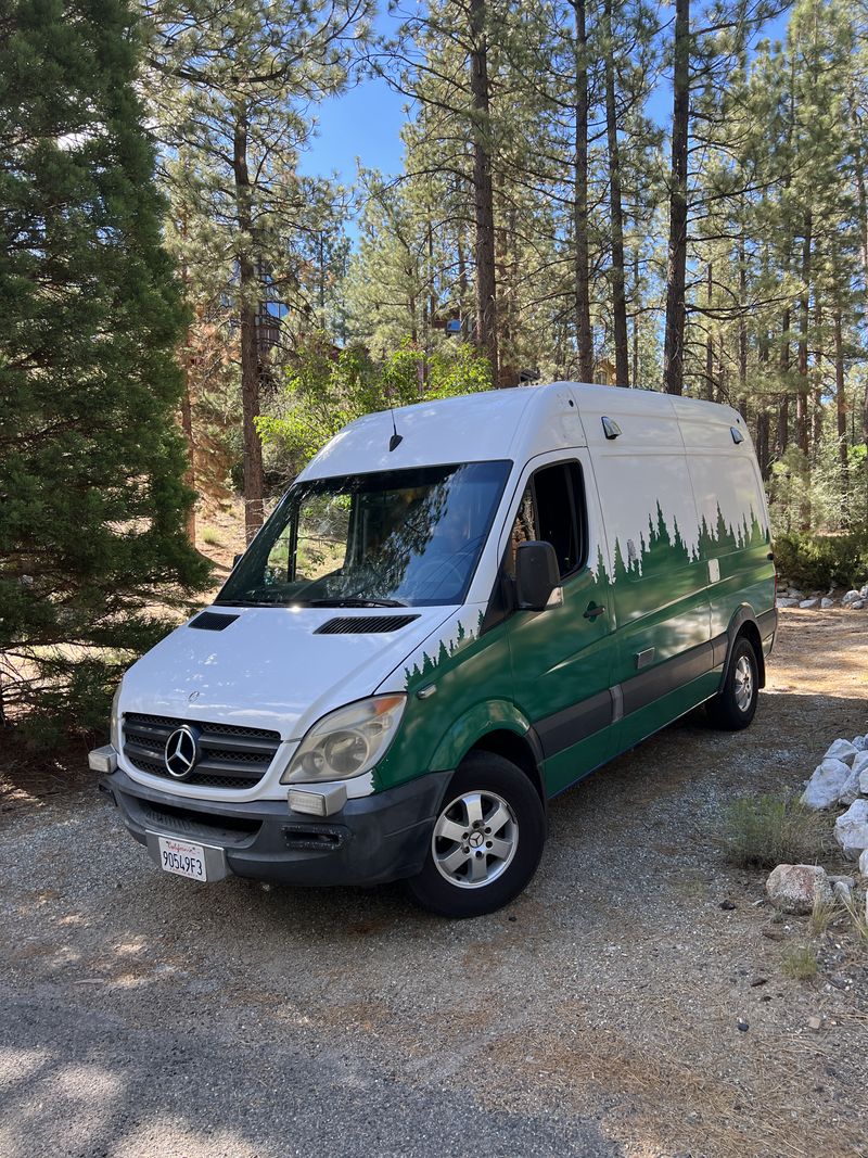 Picture 1/11 of a 2011 Mercedes Benz Sprinter  for sale in Los Angeles, California