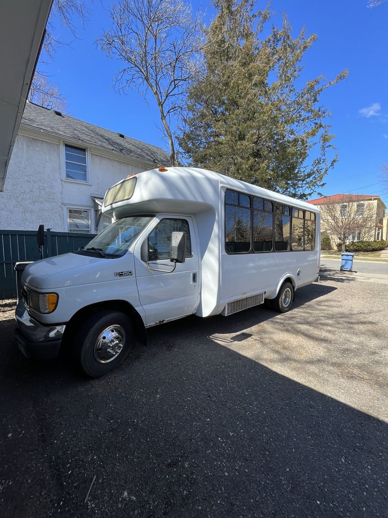 Picture 1/6 of a 2004 E450 for sale in Minneapolis, Minnesota