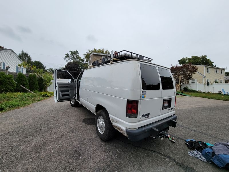 Picture 3/27 of a 2011 Ford E-250 for sale in Nashua, New Hampshire