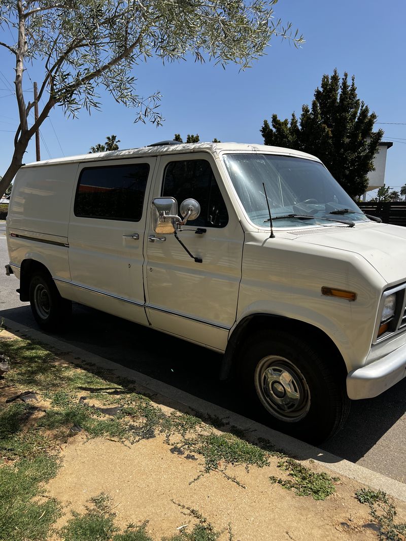 Picture 4/29 of a Renovated 1990 Ford Econo E350 for sale in Los Angeles, California