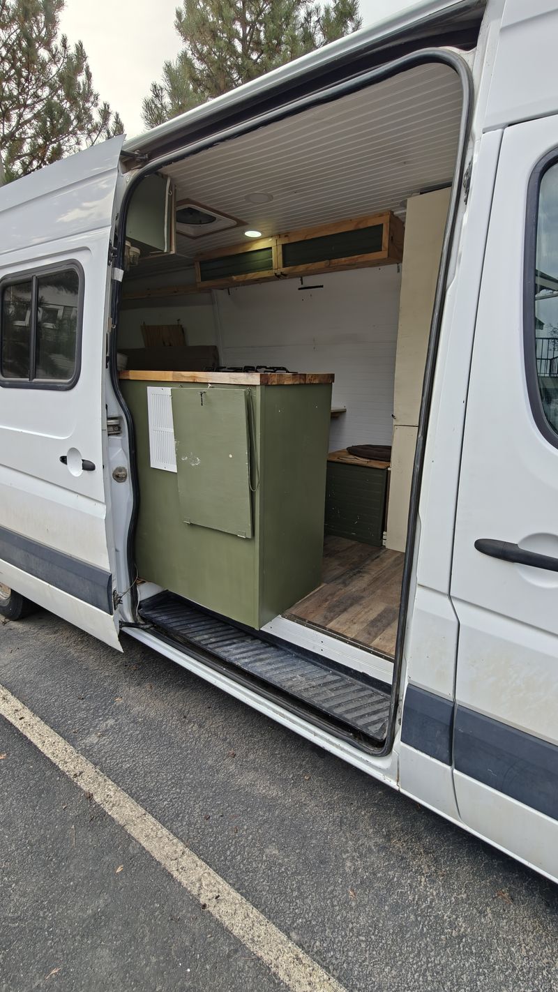 Picture 2/45 of a 2007 3500 170 EXT Full Height Dually RWD for sale in Boise, Idaho