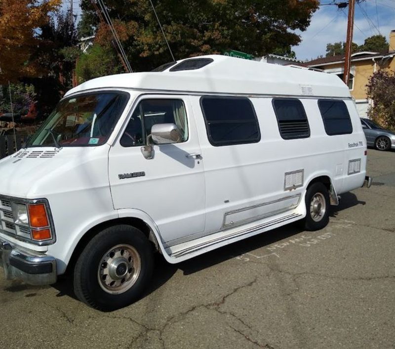 Picture 1/5 of a 1992 Dodge Roadtrek for sale in Los Angeles, California