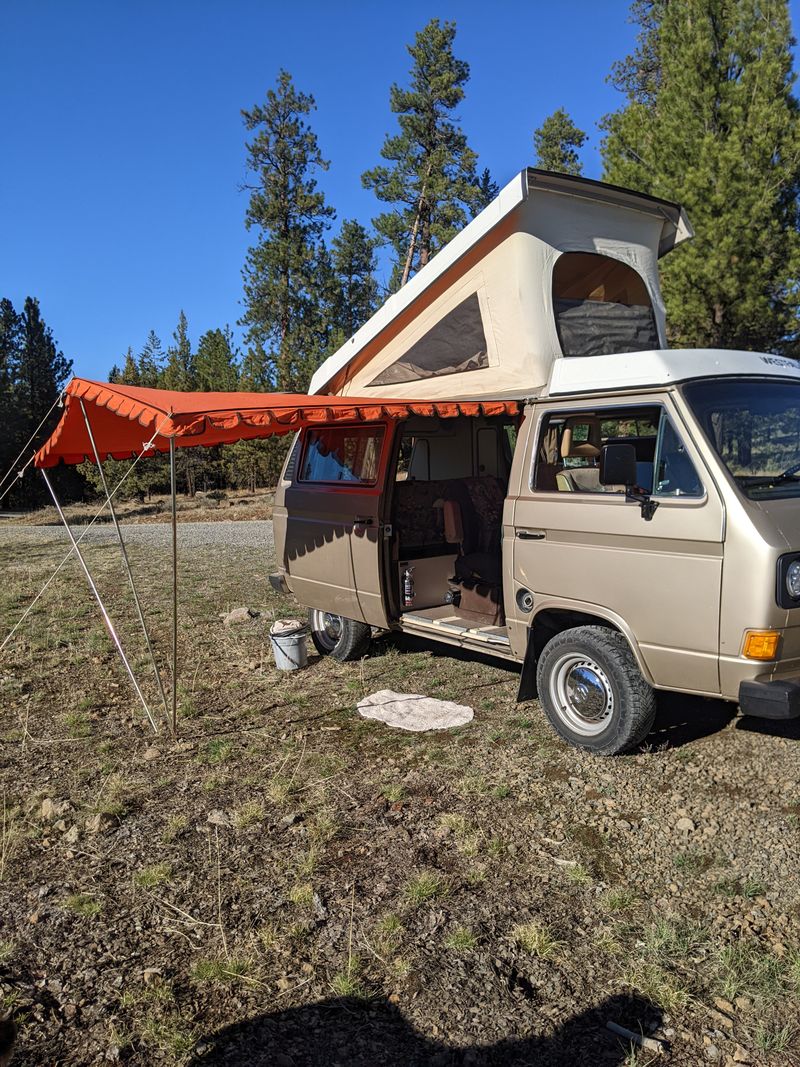 Picture 3/31 of a 1986 Westfalia Camper Van 2,000 miles on rebuilt engine for sale in Bend, Oregon