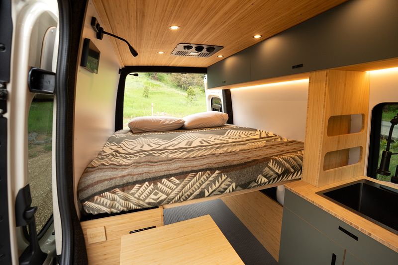 Picture 4/22 of a 2025 Geotrek Albatross Sprinter 144 AWD for sale in Boulder, Colorado