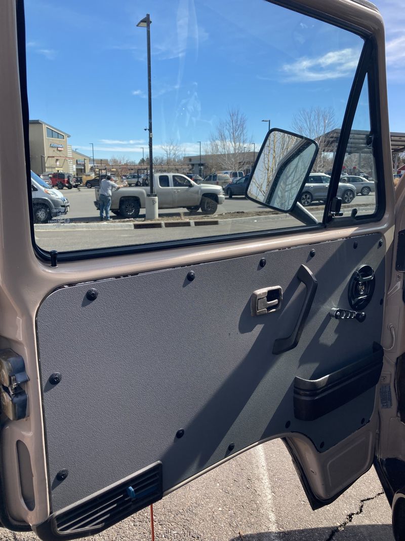 Picture 5/16 of a 1984 Volkswagen Vanagon (Westfalia) for sale in Everett, Washington