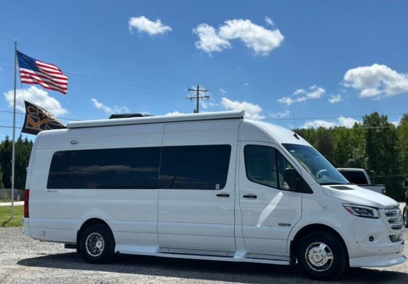 Picture 3/19 of a Mercedes-Benz American coach for sale in Kernersville, North Carolina