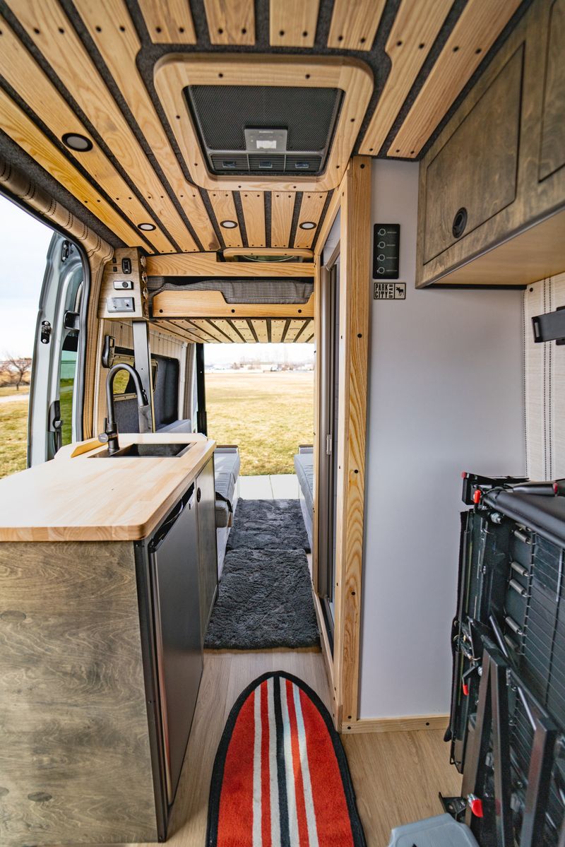 Picture 4/12 of a Voyager, New 4x4 Mercedes. (2 full sized beds)! for sale in Lindon, Utah